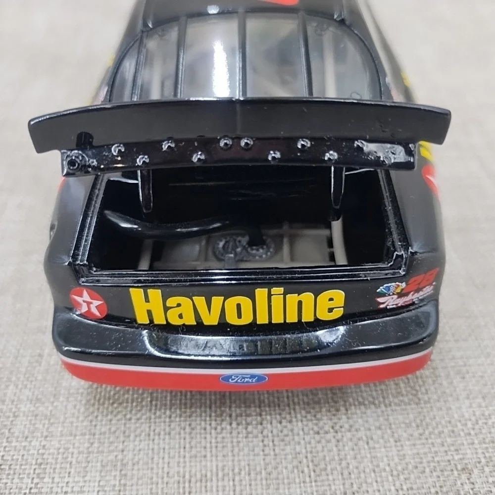 1:24 Action Diecast Nascar 1999 Kenny Irwin #28 Ford Taurus Texaco Mac Tools